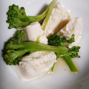 ブロッコリー豆腐♪中華炒め☆.*・゜